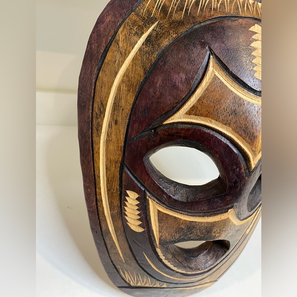 EUC Vintage African Hand Carved and Crafted Wooden Tribal Mask - Picture 4 of 9